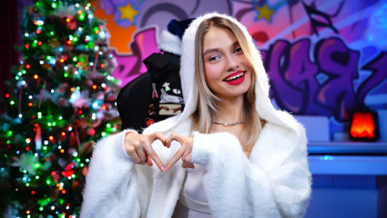 У Саши Квашеной 3 миллиона подписчиков на канале youtube