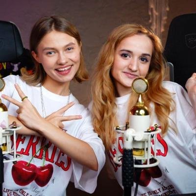 Саша Капустина Квашеная и Даниэла
